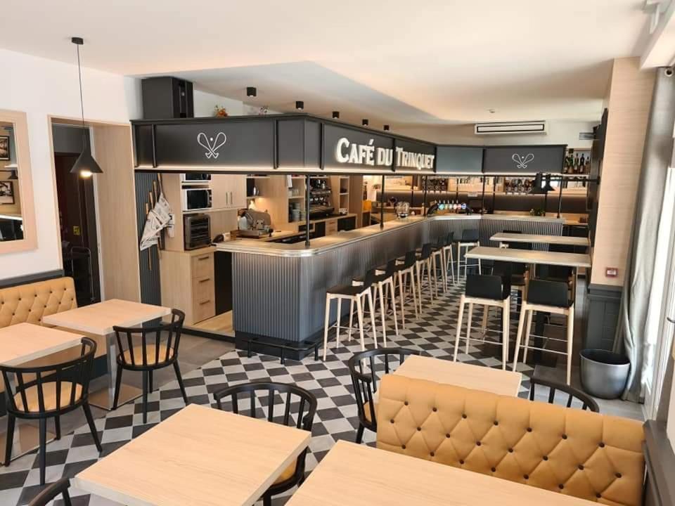 Hotel-Café du Trinquet Cambo-les-Bains Esterno foto