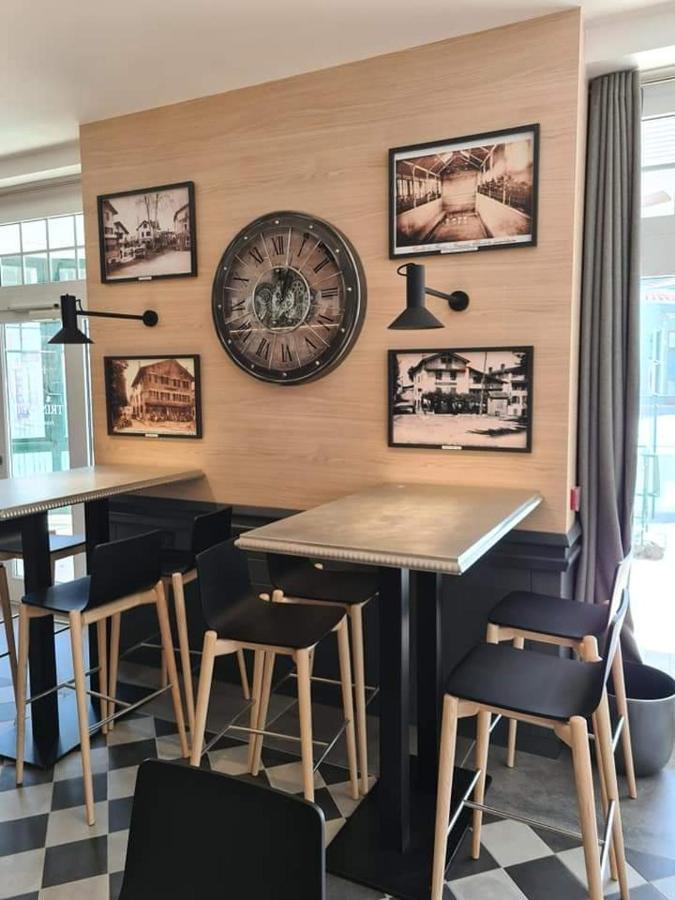 Hotel-Café du Trinquet Cambo-les-Bains Esterno foto