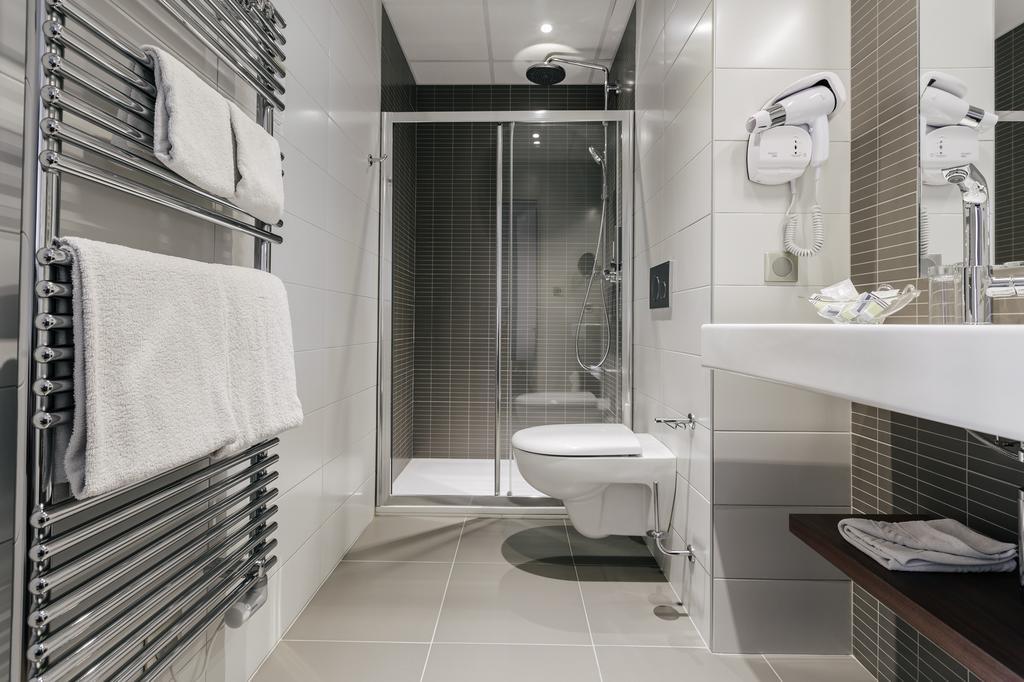 Hotel-Café du Trinquet Cambo-les-Bains Esterno foto